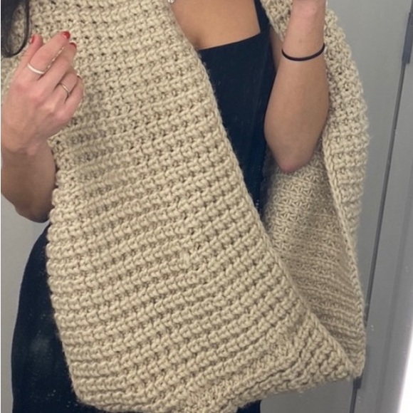 Gap Chunky Infinity Scarf - Picture 4 of 6